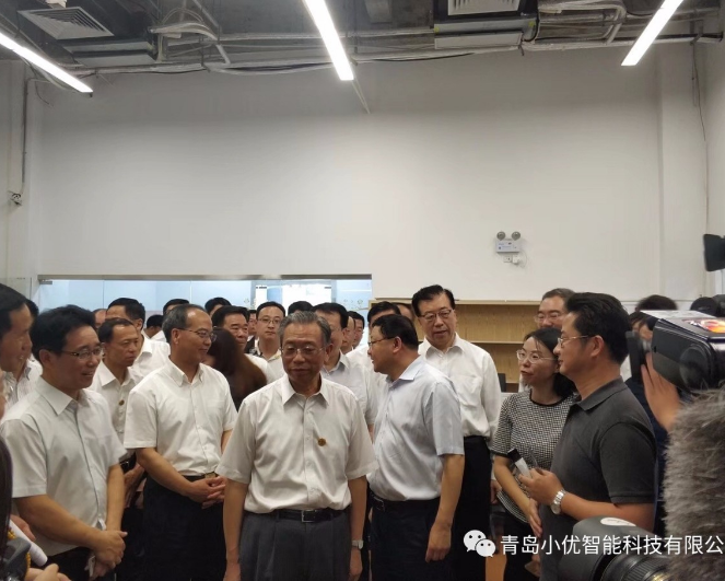 山東省委書記、省長(zhǎng)、青島市委書記一行蒞臨我司視察指導(dǎo)工作